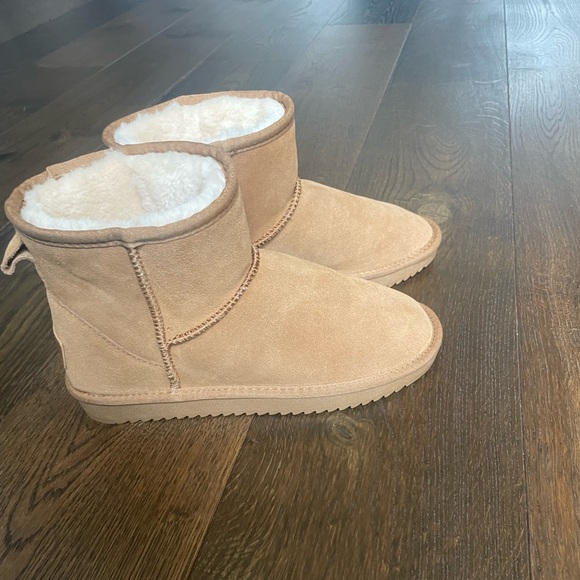 Suede Boots - Picture 3 of 4